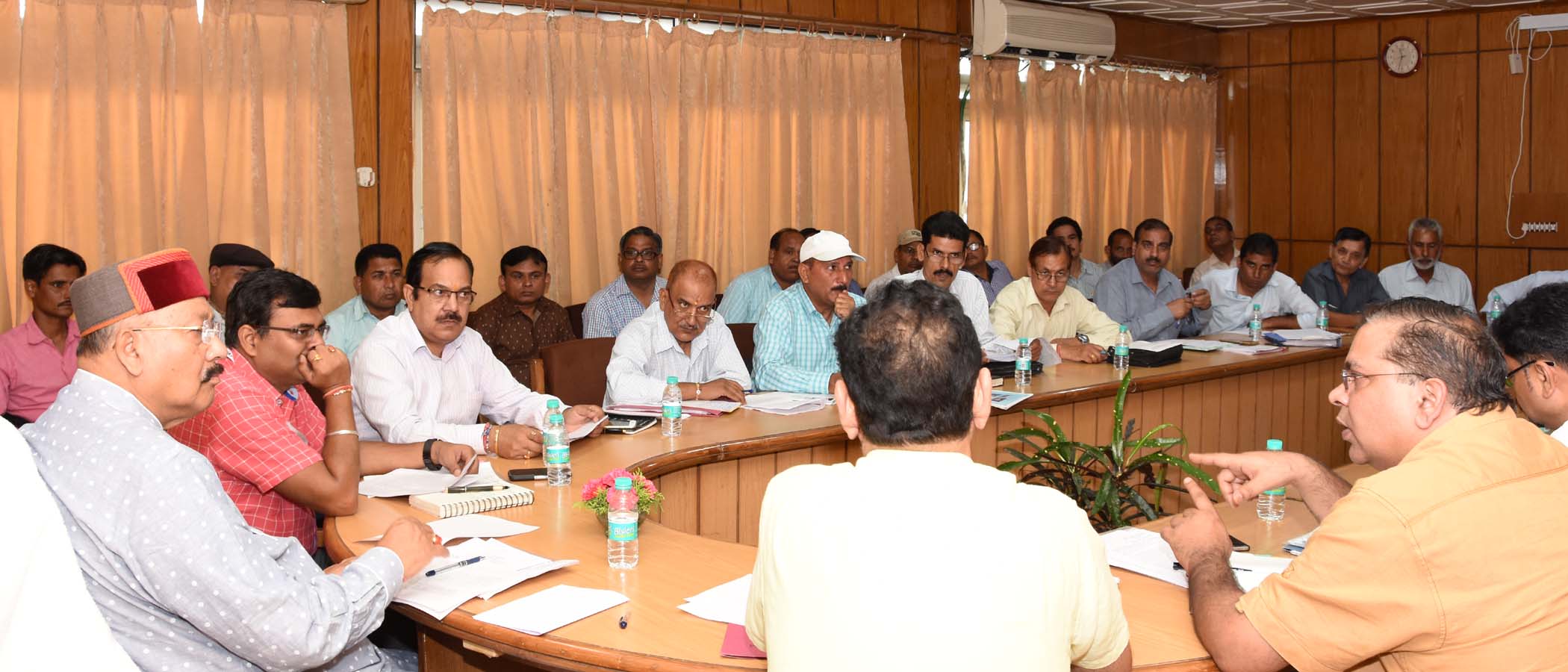 सिचाई विभाग बैठक…इन बिंदुओं पर हुई चर्चा… 4 Hello Uttarakhand News »