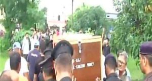 शहीद मेजर कमलेश पांडे हुए पंचतत्वों में विलीन, अंतिम दर्शन को उमड़ा हुजूम 1 Hello Uttarakhand News »