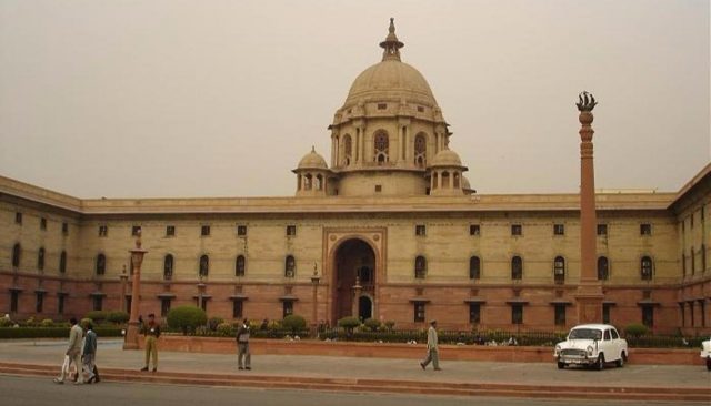 किशोरी के साथ गैंगरेप के कथित मामले का पीएमओ ने लिया संज्ञान 1 Hello Uttarakhand News »