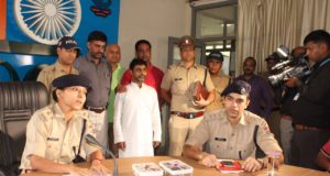 545 ग्राम अवैध स्मैक के साथ, एक आरोपी गिरफ्तार – सरगना की तलाश में पुलिस 2 Hello Uttarakhand News »