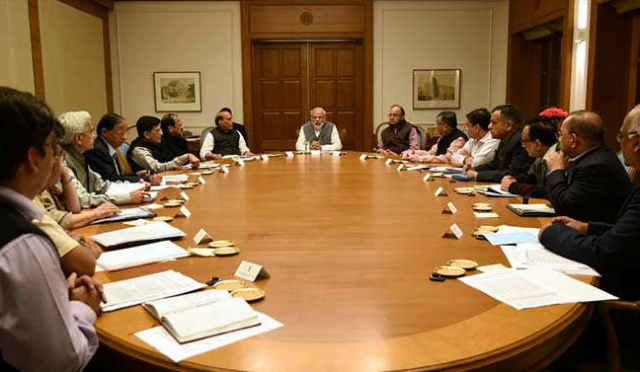 नोटबंदी से भी तगड़ा झटका देने की तैयारी में केंद्र सरकार, छिन जायेगा आपका यह अधिकार! 1 Hello Uttarakhand News »