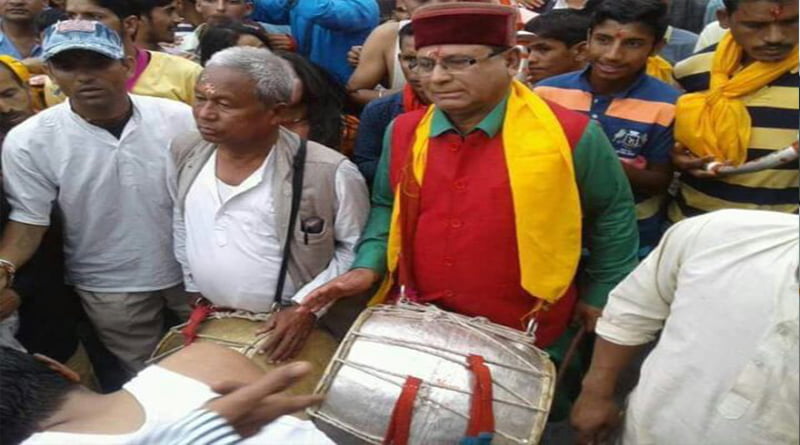 जब विधायक खजानदास ने लगाई ताल……. 4 Hello Uttarakhand News »