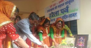 हरीश रावत के दो हथियार – धरना औऱ दावत बार बार………………… 4 Hello Uttarakhand News »