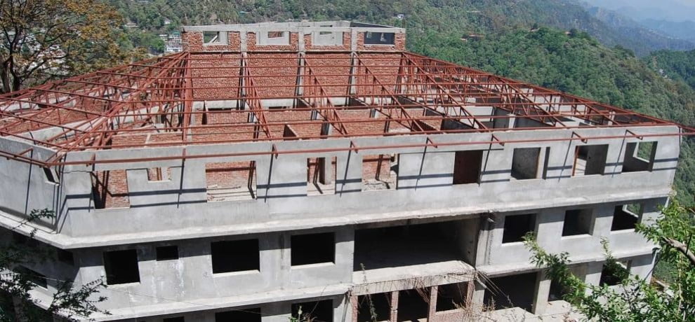 हाल ए उत्तराखंड अस्पताल……..7 सालों से पिस रही जनता 1 Hello Uttarakhand News »