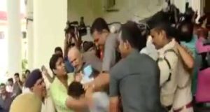 मीडियाकर्मियों के साथ हुई बदसुलूकी पर तेजस्वनी यादव कर रहे केवल खानापूर्ति 1 Hello Uttarakhand News »