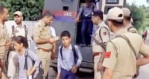 पाक की एक और नाकाम कोशिश, नौशेरा सैक्टर में दागे मोर्टार, 10 घंटे तक फंसे रहे स्कूली बच्चे व स्कूली स्टाफ 1 Hello Uttarakhand News »