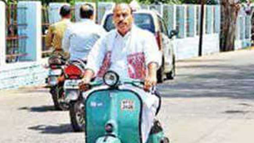 चाय वाले के प्रधानमंत्री बनने के बाद पंचर बनाने वाला बना मंत्री 3 Hello Uttarakhand News »