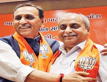 गुजरात में कोई फेरबदल नहीं, हिमाचल में हुआ जमकर हंगामा 2 Hello Uttarakhand News »