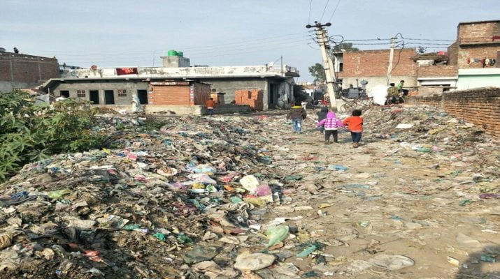 अंतरराष्ट्रीय ख्याति प्राप्त हॉकी खिलाडी वंदना कटारिया का गांव हुआ बदहाल 1 अंतरराष्ट्रीय ख्याति प्राप्त हॉकी खिलाडी वंदना कटारिया का गांव हुआ बदहाल 1 Hello Uttarakhand News »