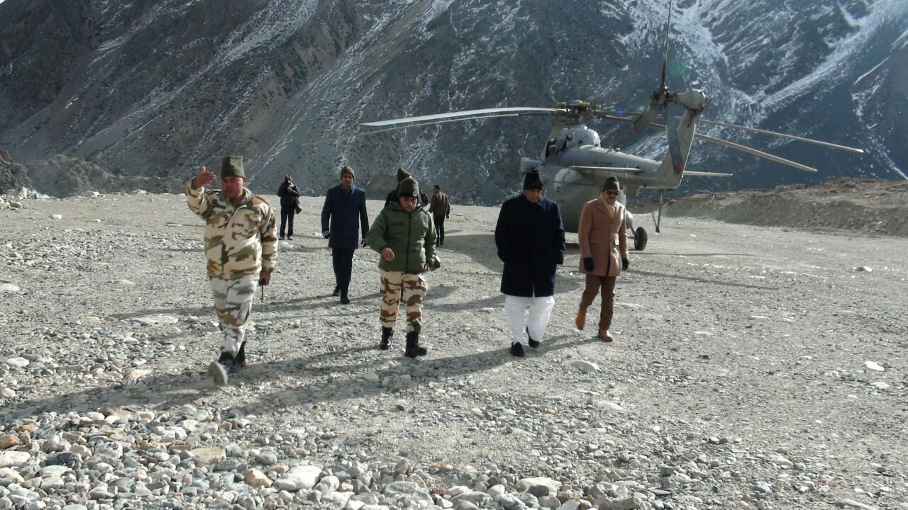 सीआरपीएफ कैंप हमले पर बोले राजनाथ सिंह- बेकार नहीं जाएगी जवानों की शहादत 2 Hello Uttarakhand News »