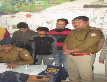 धोखाधड़ी से एटीएम बदल कर लोगों को लगाते थे चुना, पुलिस ने दबोचा 4 Hello Uttarakhand News »
