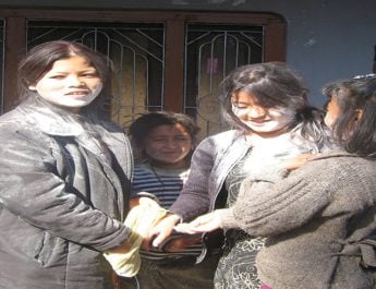 आटे की होली खेल धूमधाम से मनाया लोसर 3 Hello Uttarakhand News »