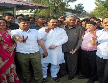 बागी कांग्रेस नेताओं की Y कैटेगरी सुरक्षा हटी, चैंपियन की सुरक्षा बरकरार 4 Hello Uttarakhand News »