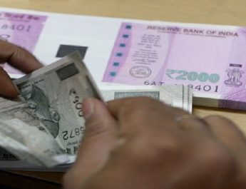 उपखंड अधिकारी ने क्लर्क पर लगाया लाखों के गबन का आरोप 2 Hello Uttarakhand News »