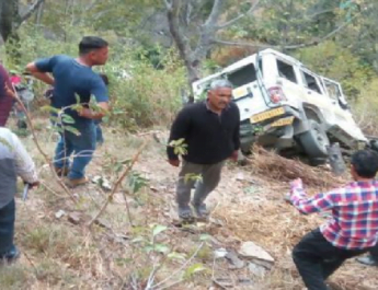 चमोली में दर्दनाक हादसा, 4 की मौत, 6 घायल 4 Hello Uttarakhand News »