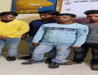 सार्वजनिक स्थान पर कर रहे थे अश्लील हरकतें, पुलिस ने दबोचा 2 Hello Uttarakhand News »