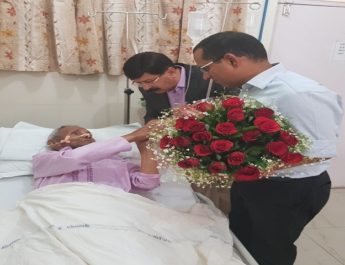 योगी के पिता से मिलने पहुंचे एनएसए अजीत डोभाल के बेटे 4 Hello Uttarakhand News »