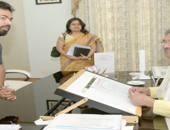 ‘बाल भिक्षावृत्ति मुक्त भारत’ के लिए पांच हजार किमी पैदल यात्रा कर चुके मैकेनिकल इंजीनियर 4 Hello Uttarakhand News »