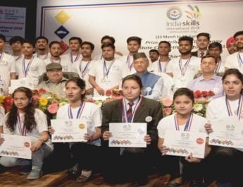 सीएम ने किया इंडिया स्किल्स उत्तराखण्ड-2018 के पुरस्कार वितरण 3 Hello Uttarakhand News »