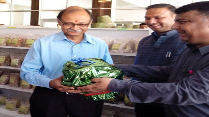 उत्तरकाशी दौरे पर मुख्य सचिव, यात्रा व्यवस्था का जायजा लेने जायेंगे गंगोत्री धाम 1 उत्तरकाशी दौरे पर मुख्य सचिव, यात्रा व्यवस्था का जायजा लेने जायेंगे गंगोत्री धाम 1 Hello Uttarakhand News »