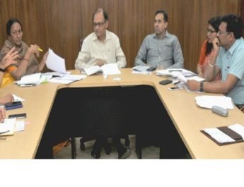 वार्षिक स्थानांतरण अधिनियम को प्रभावी ढंग से लागू करने के लिए की गयी बैठक 3 Hello Uttarakhand News »