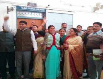 सीडीओ ने ज़िला पंचायत अध्यक्ष समेत अन्य सदस्यों के ख़िलाफ़ थाने में दी तहरीर, मुकदमा दर्ज 3 Hello Uttarakhand News »