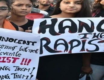 बच्चियों से रेप करने वालों को होगी फांसी, केंद्रीय मंत्रिमंडल ने लगाई मुहर 2 Hello Uttarakhand News »