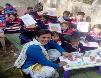 एक ऐसी दिव्यांग शिक्षिका, जो दे रही पलायन को चुनौती, 'शैलेश मटियानी पुरस्कार' से सम्मानित 3 Hello Uttarakhand News »