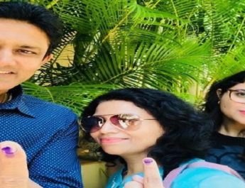 कर्नाटक में खूब पड़ रहे वोट, अनिल कूंबले और द्रविड़ी ने भी डाला वोट 2 Hello Uttarakhand News »