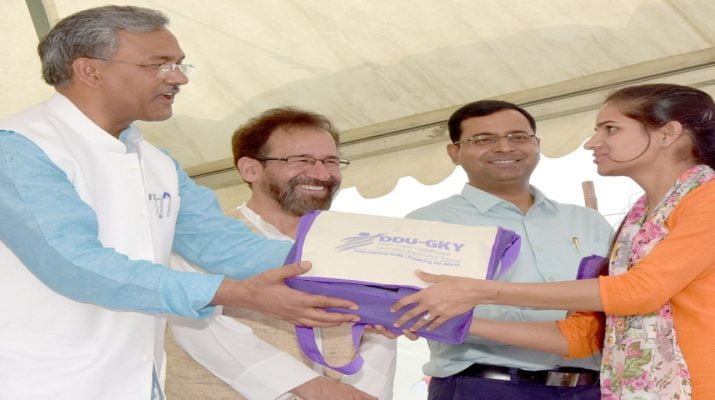 मुख्यमंत्री ने किया अपोलो मेडिस्किल्स प्रशिक्षण केन्द्र एवं आजीविका एवं कौशल विकास मेले का उद्घाटन, जाने ख़ास बातें.. 1 Hello Uttarakhand News »