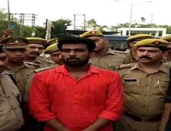 दो लाशों को सूटकेस में बंद कर ले जा रहे थे आरोपी, पुलिस ने किया गिरफ्तार 2 Hello Uttarakhand News »