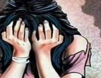 जबरदस्ती महिला को उठाकर ले गए युवक, चलती गाड़ी में किया दुष्कर्म 3 Hello Uttarakhand News »