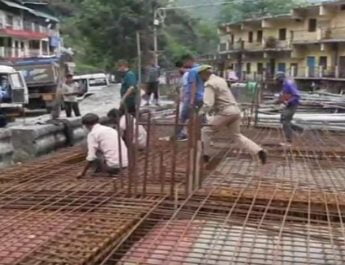 एसडीएम सदर ने निर्माणाधीन पार्किंग का किया औचक निरिक्षण, दिए कई दिशा-निर्देश 4 Hello Uttarakhand News »