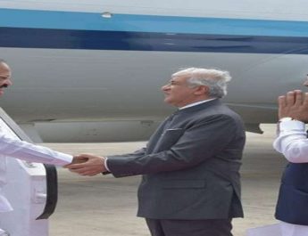 दीक्षांत समारोह में शामिल होने देहरादून पहुंचे उपराष्ट्रपति, सीएम ने किया स्वागत 2 Hello Uttarakhand News »