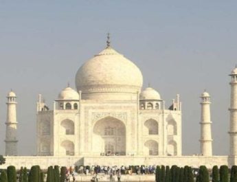 सुप्रीम कोर्ट ने ताजमहल के संरक्षण को लेकर केन्‍द्र सरकार को लगाई फटकार 4 Hello Uttarakhand News »