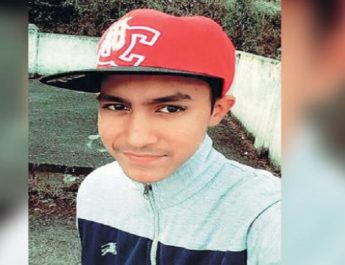 दसवीं के छात्र को रोड पर जिंदा जलाया, मौत... 3 Hello Uttarakhand News »