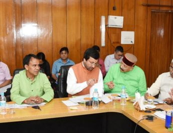 मुख्यमंत्री ने की पौड़ी, चमोली व रूद्रप्रयाग जिले के विधानसभा क्षेत्रों की समीक्षा.. 3 Hello Uttarakhand News »