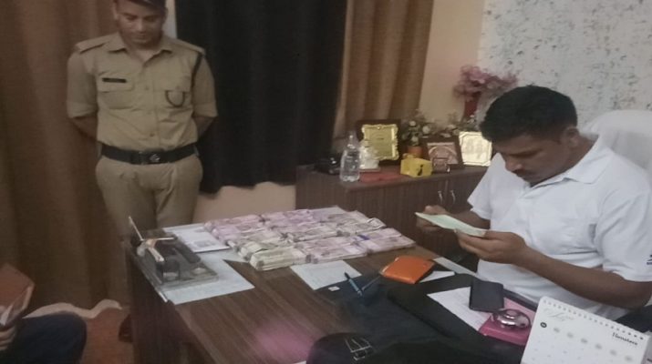29 लाख की अवैध राशि के साथ दो युवक गिरफ्तार, मामले की जांच में जुटी पुलिस 1 Hello Uttarakhand News »