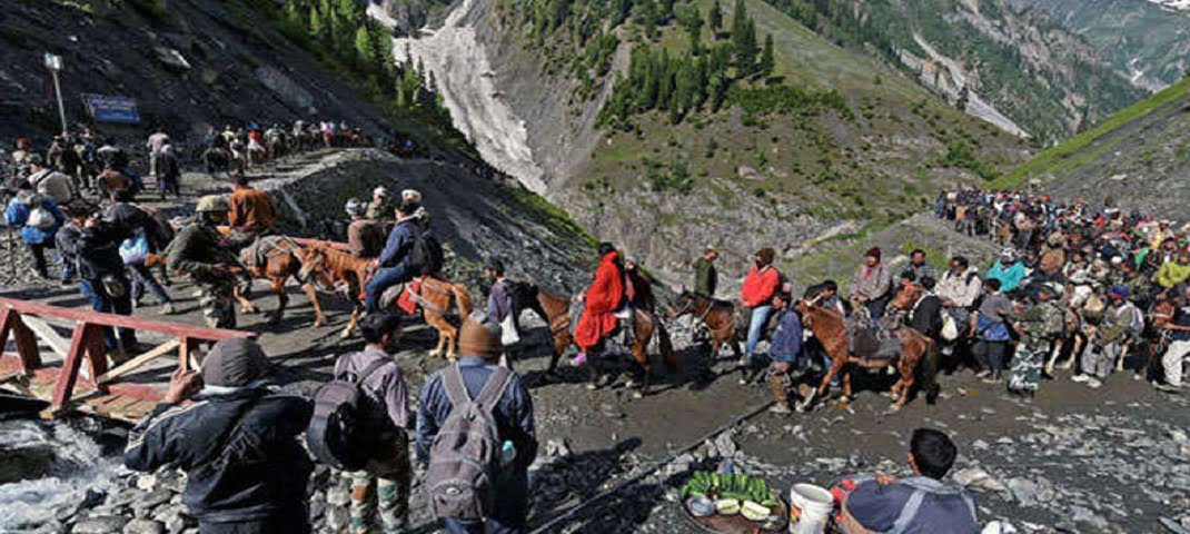 अमरनाथ यात्रा के बालटाल मार्ग पर भूस्खलन, 5 यात्रियों की मौत, 3 घायल... 2 Hello Uttarakhand News »