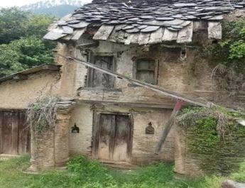 आजादी के 70 सालों बाद आज भी ये गाँव सड़क की आस में, शासन-प्रशासन बेसुध 2 Hello Uttarakhand News »