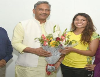 इंटरनेशनल बैडमिंटन चैम्पियन कुहू गर्ग ने सीएम से की मुलाकात 4 Hello Uttarakhand News »