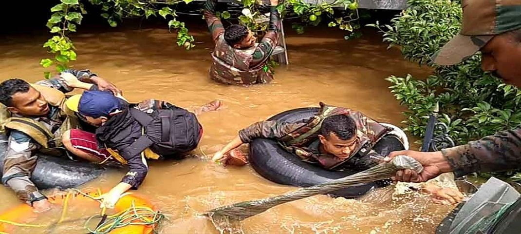 केरल की बाढ़ 'गंभीर प्रकृति आपदा' घोषित, अबतक 357 लोगों की मौत 2 Hello Uttarakhand News »