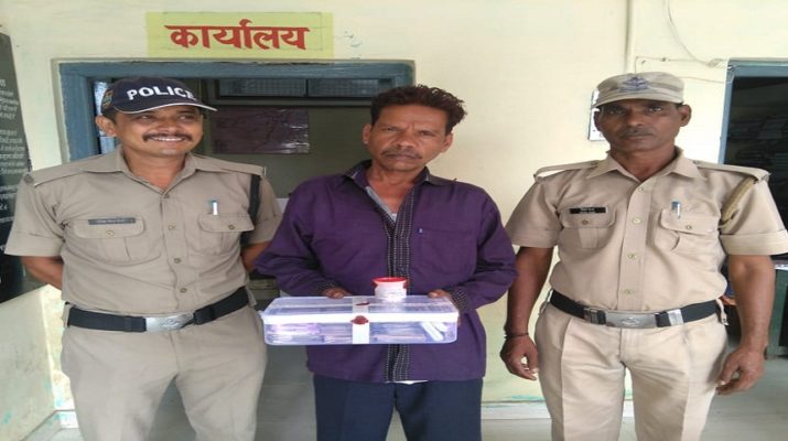 हरिद्वार पुलिस की गिरफ्त में हिस्ट्रीशीटर, पहले से 23 मामले दर्ज... 1 Hello Uttarakhand News »