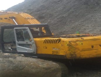 बार-बार बद्रीनाथ व केदारनाथ मार्ग बाधित होने से बढ़ रही लोगों की परेशानियां 5 Hello Uttarakhand News »