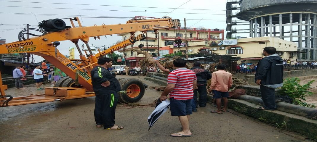 भारी बारिश ने कोटद्वार में मचाई भारी तबाही, मुश्किल में लोग 2 Hello Uttarakhand News »