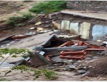 भूस्खलन से मलबे में दफन हुए एक ही परिवार के 8 लोग, 3 शव बरामद 4 Hello Uttarakhand News »