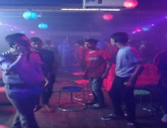 बच्चों को हुक्का पिलाये जाने पर कई हुक्का बार सीज व कईयों के चालान 4 Hello Uttarakhand News »