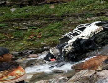 रोहतांग में गहरी खाई में गिरी स्कार्पियों, 11 लोगों की मौके पर मौत 3 Hello Uttarakhand News »