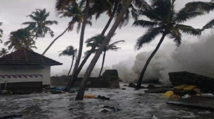 केरल में भारी बारिश और भूस्खलन से भारी तबाही, अबतक 22 लोगों की मौत 1 केरल में भारी बारिश और भूस्खलन से भारी तबाही, अबतक 22 लोगों की मौत 1 Hello Uttarakhand News »