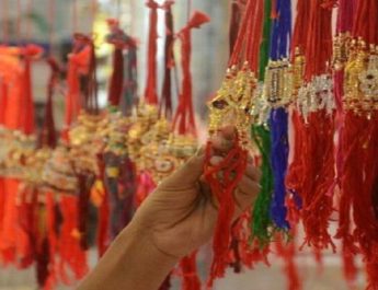 रक्षाबंधन पर मोदी सरकार ने बहनों को दिया बड़ा तोहफा, इन दो चीजों को किया जीएसटी से बाहर 5 Hello Uttarakhand News »